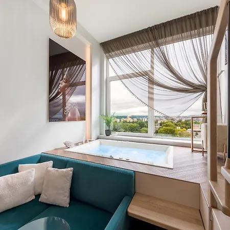 #Stayhere - Unique Top Floor Loft With Hot Tub & City View Apartment Vilnius