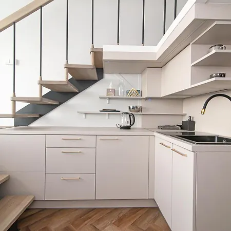 #stayhere - Unique Top Floor Loft With Hot Tub & City View 아파트 빌뉴스